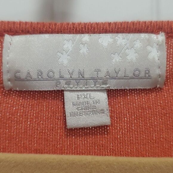 Carolyn Taylor Women’s 3/4 Sleeve Sweater, PL - Picture 2 of 5